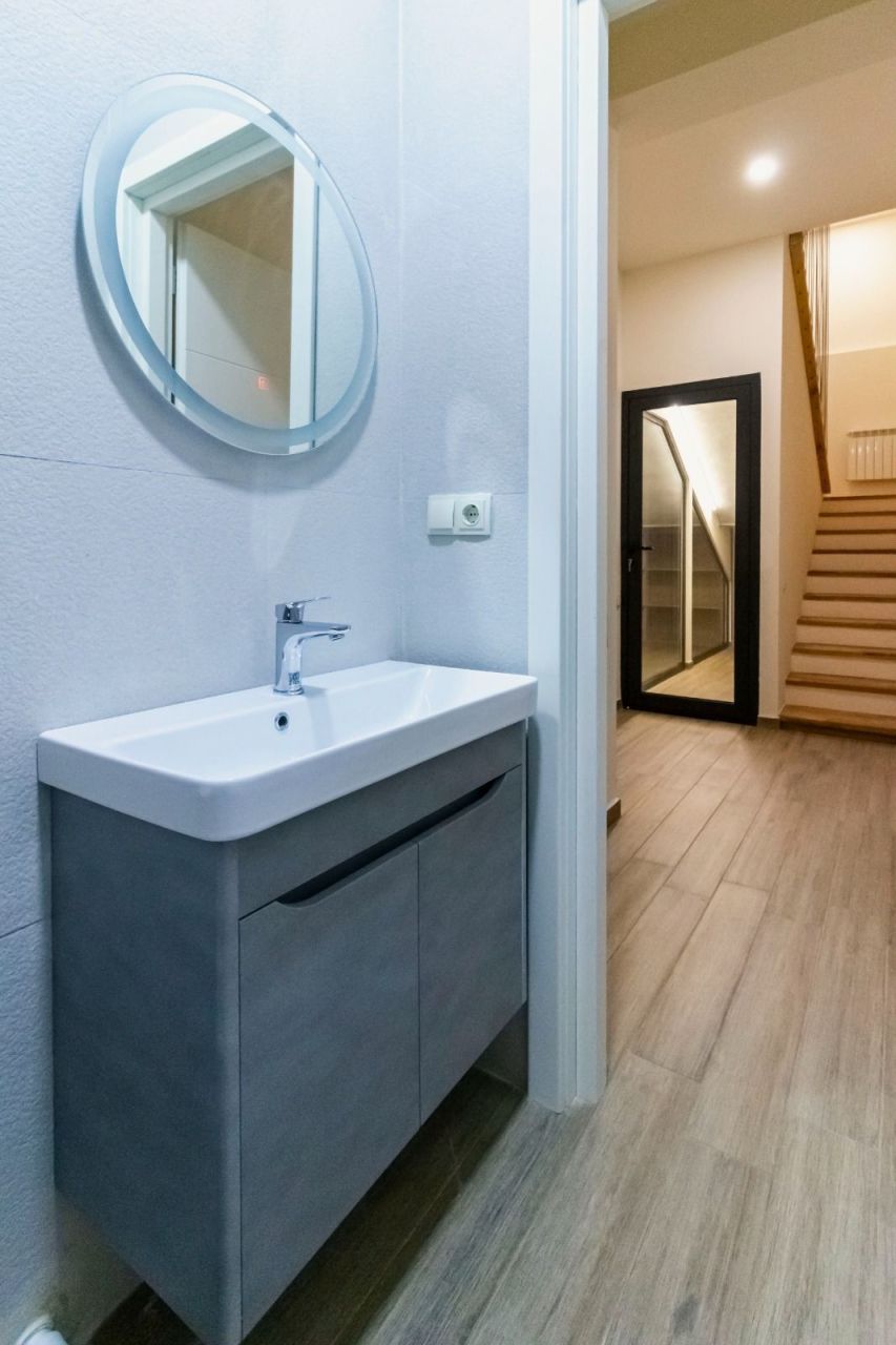 House in Tbilisi, Georgia, 215 m² - picture 11