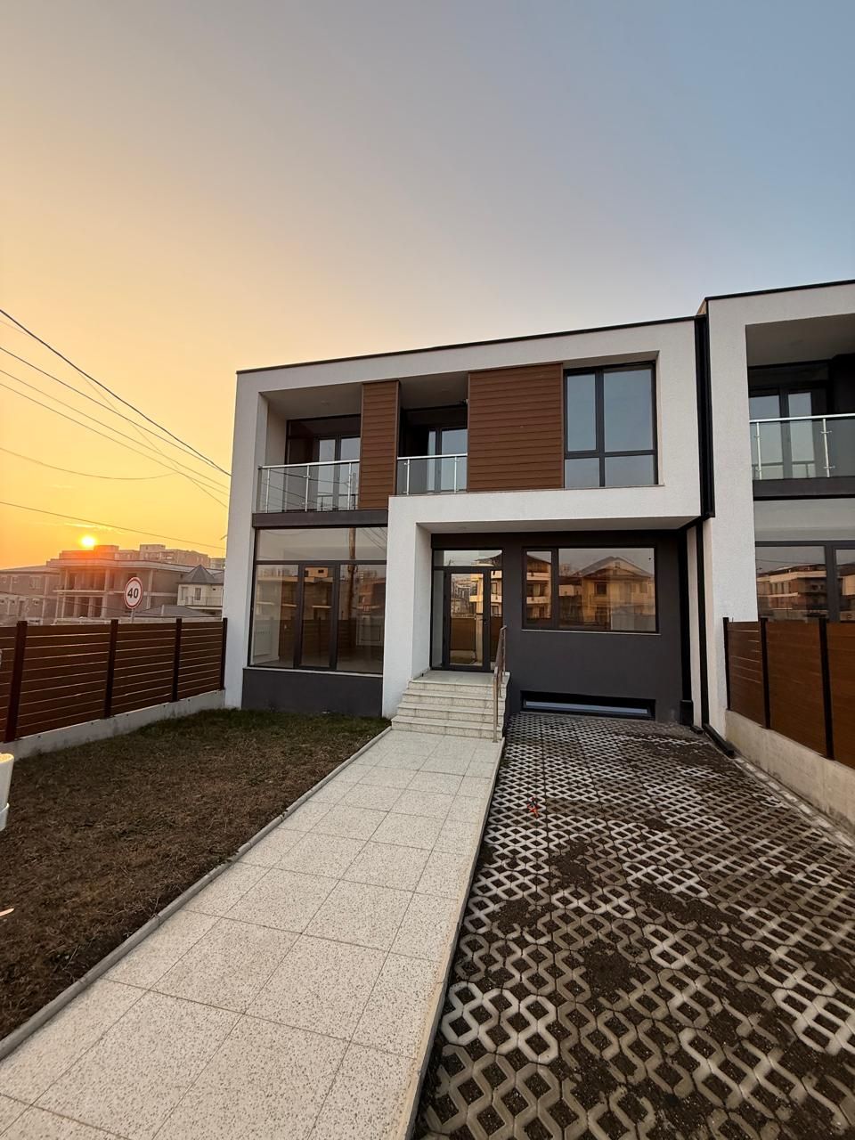 Casa a Tbilisi, Georgia, 215 m² - foto 1