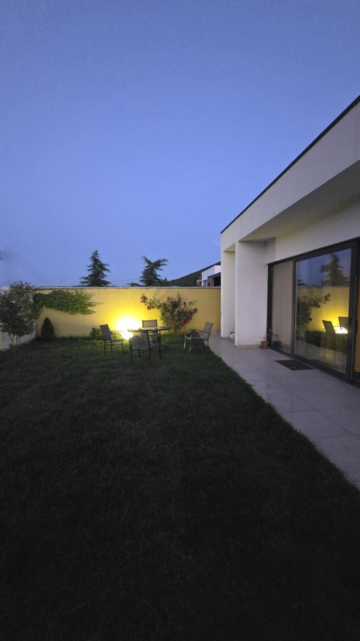 Casa a Tbilisi, Georgia, 175 m² - foto 2