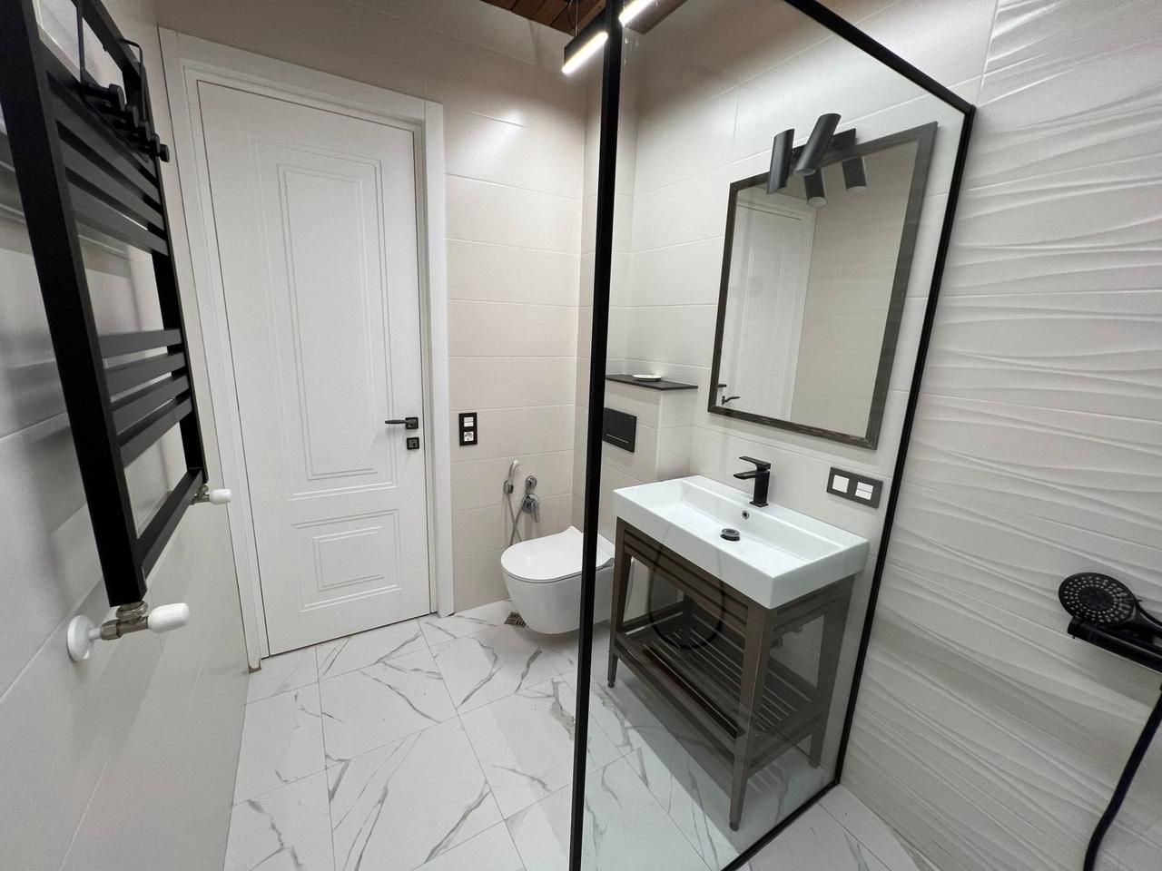 Casa a Tbilisi, Georgia, 250 m² - foto 13