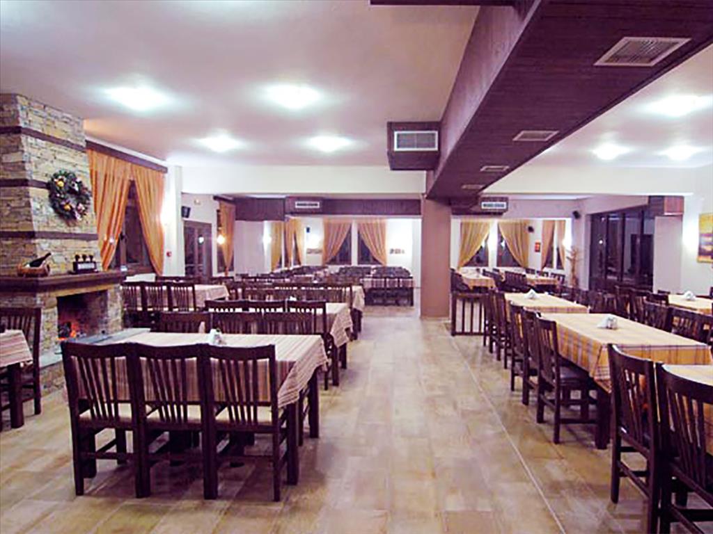 Cafetería, restaurante en Tesalia, Grecia, 743 m² - imagen 4