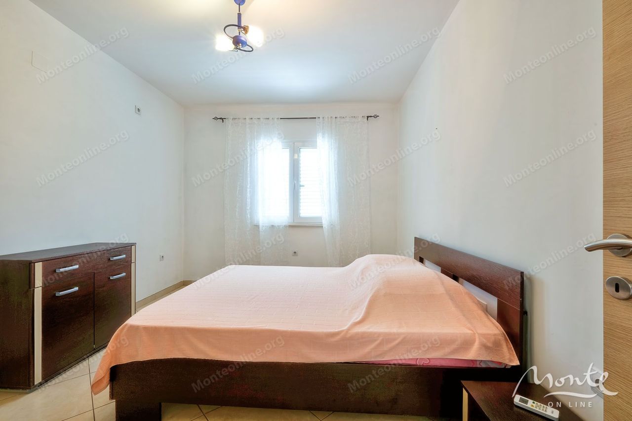 Villa in Muo, Montenegro, 174 m² - picture 17