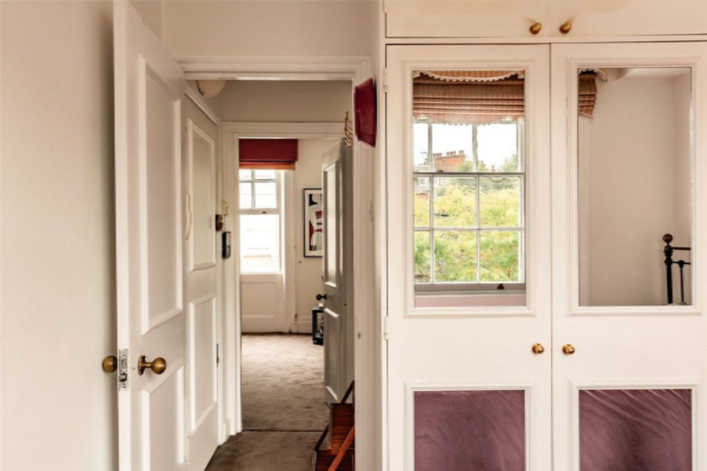 Flat in London, United Kingdom, 43 m² - picture 1