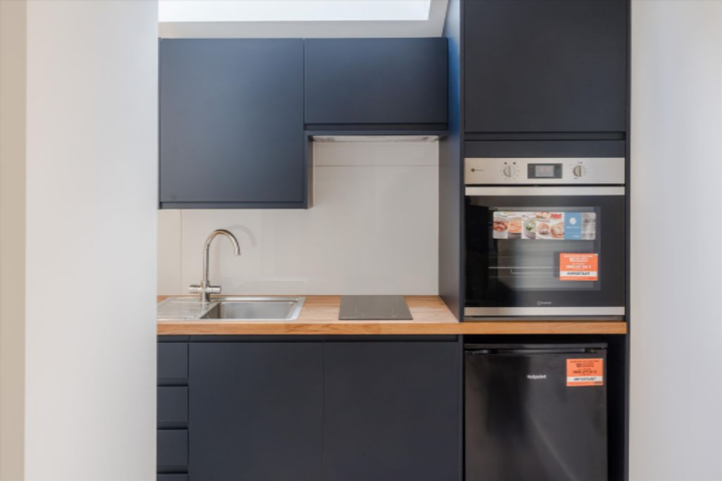 Flat in London, United Kingdom, 28 m² - picture 1