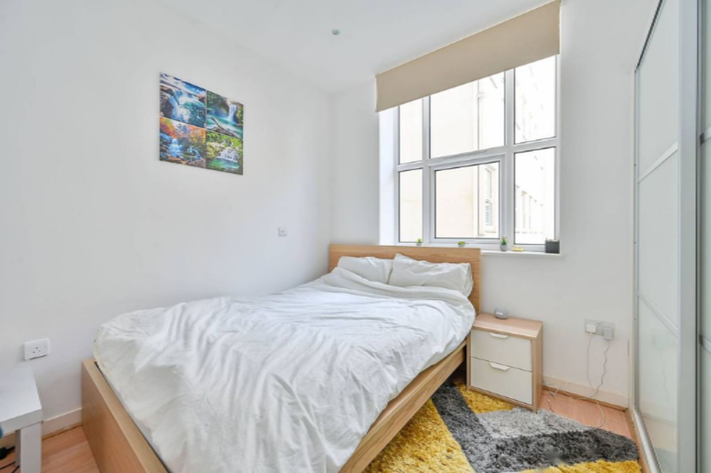 Flat in London, United Kingdom, 40 m² - picture 1