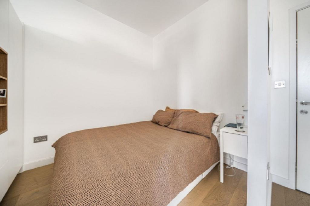 Flat in London, United Kingdom, 31 m² - picture 1