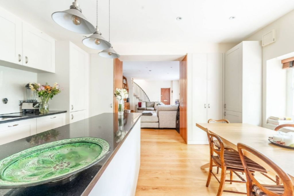 Piso en Londres, Reino Unido, 114 m² - imagen 1