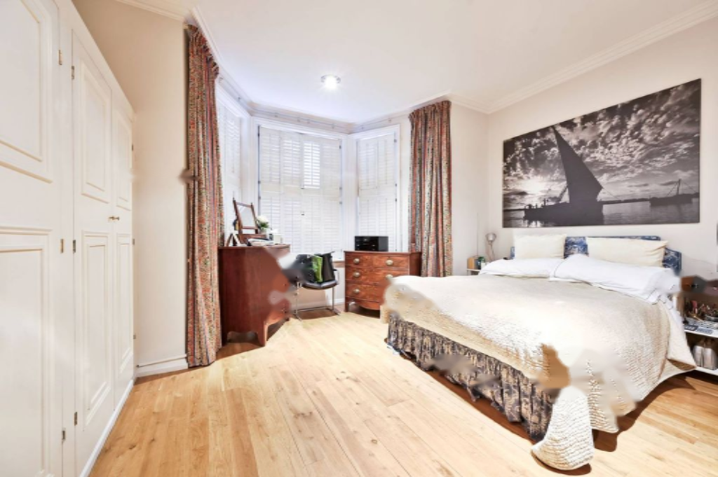 Flat in London, United Kingdom, 144 m² - picture 1