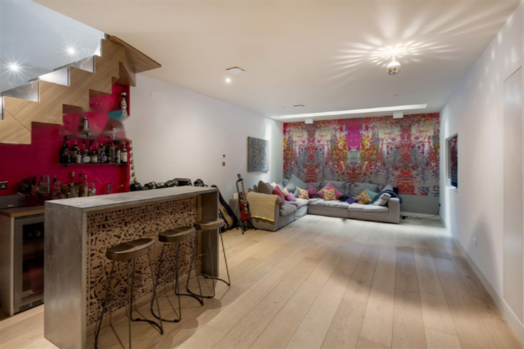 Wohnung in London, Großbritannien, 317 m² - Foto 1