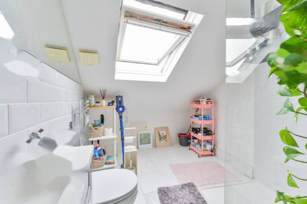 Flat in London, United Kingdom, 40 m² - picture 1