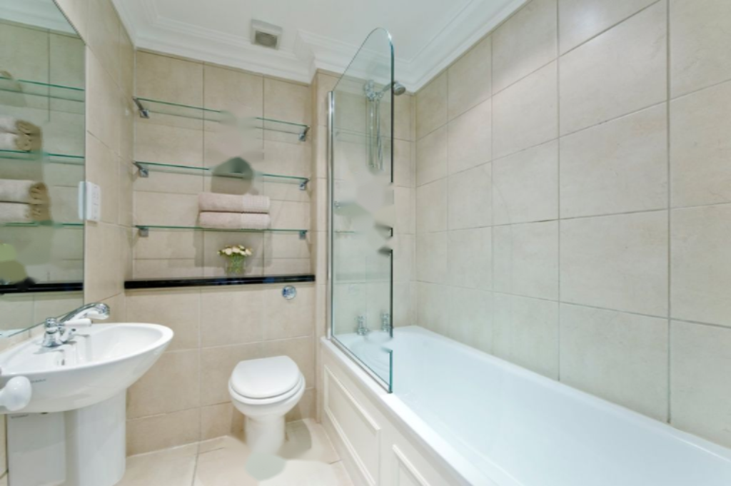 Piso en Londres, Reino Unido, 137 m² - imagen 1