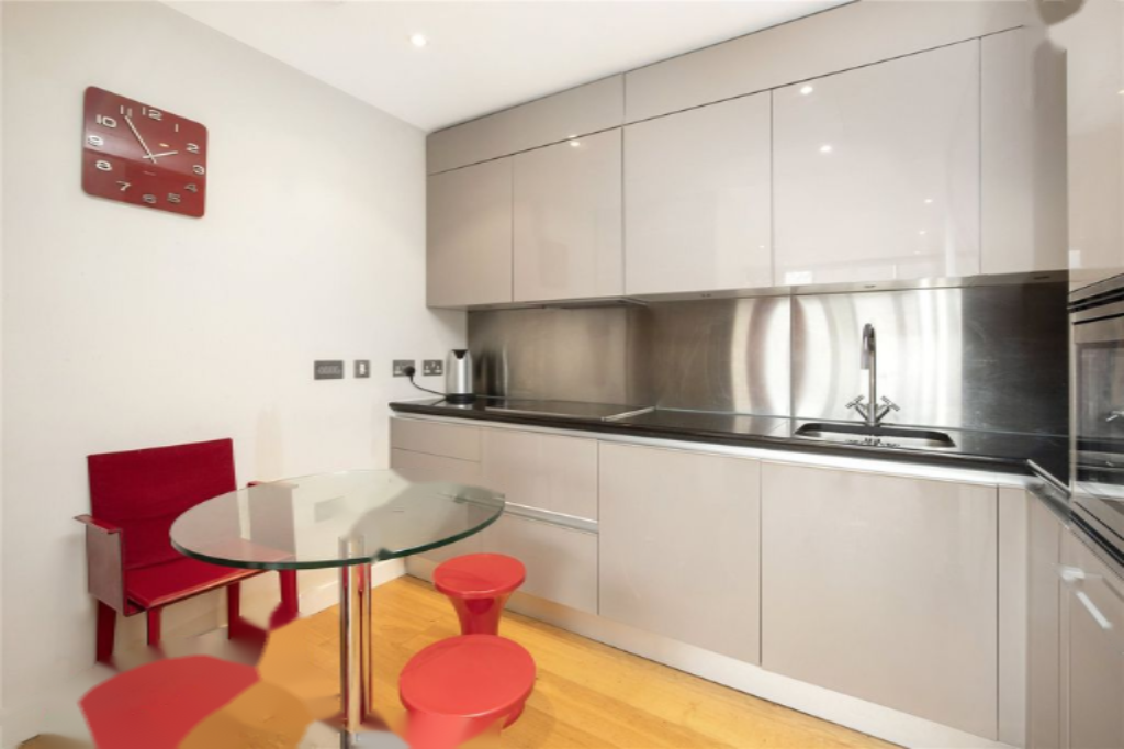 Piso en Londres, Reino Unido, 52 m² - imagen 1