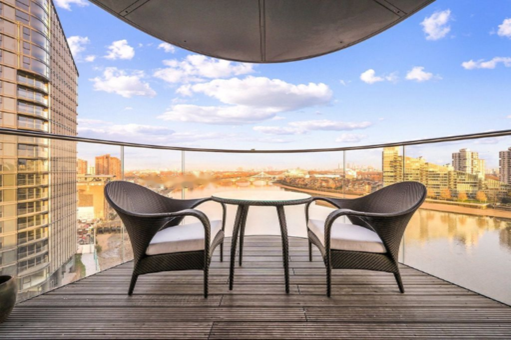 Piso en Londres, Reino Unido, 166 m² - imagen 1