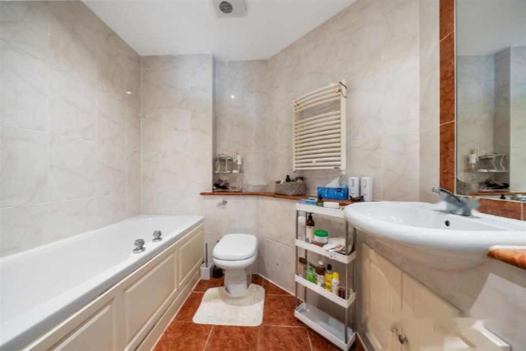 Wohnung in London, Großbritannien, 95 m² - Foto 1