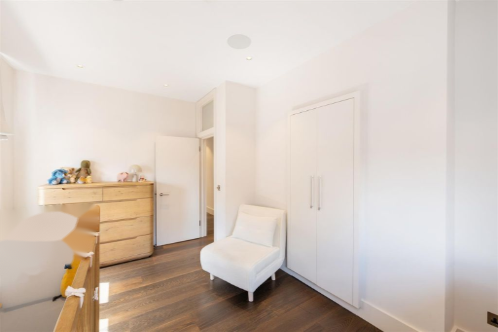 Wohnung in London, Großbritannien, 193 m² - Foto 1