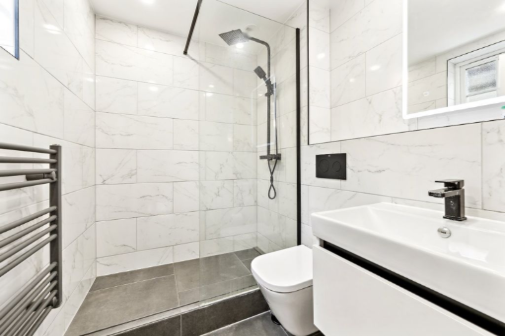 Flat in London, United Kingdom, 59 m² - picture 1