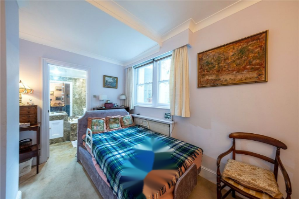 Flat in London, United Kingdom, 98 m² - picture 1