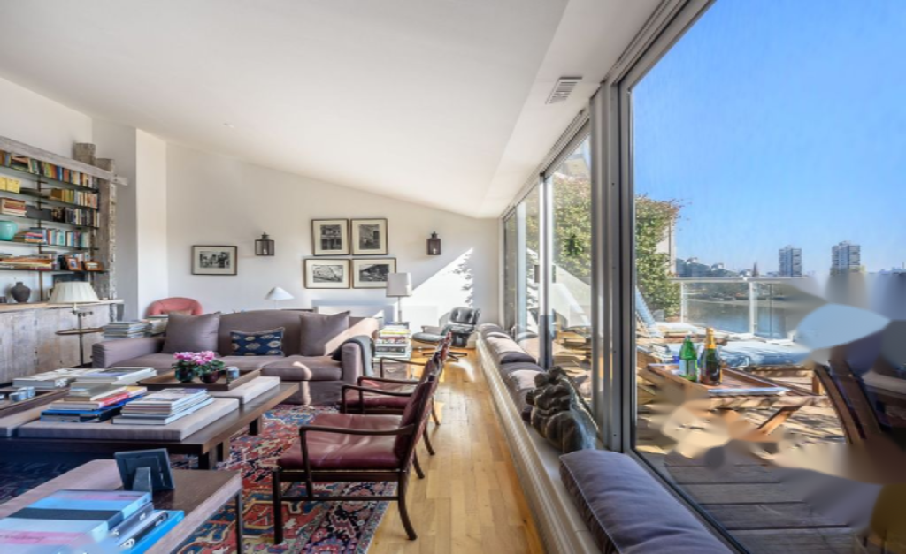 Flat in London, United Kingdom, 296 m² - picture 1