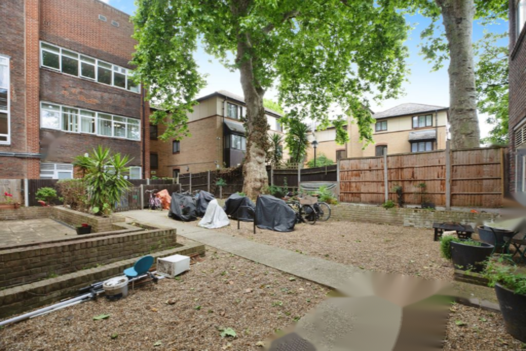 Flat in London, United Kingdom, 32 m² - picture 1