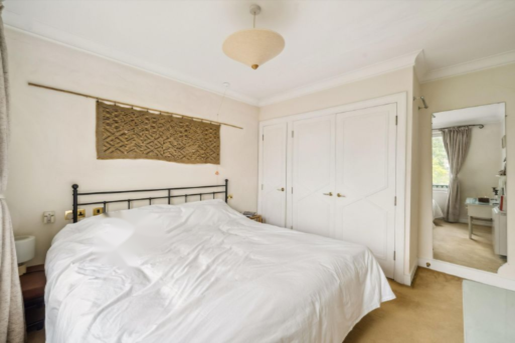 Flat in London, United Kingdom, 51 m² - picture 2