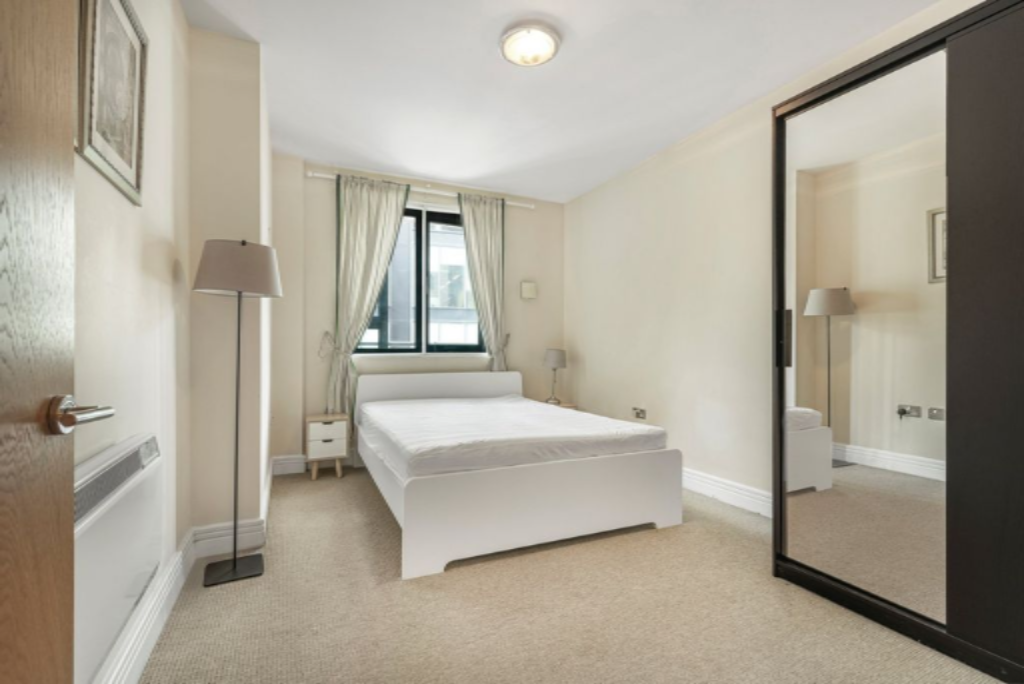 Flat in London, United Kingdom, 50 m² - picture 2