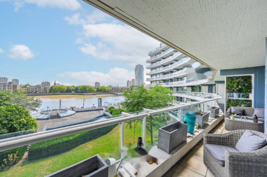 Flat in London, United Kingdom, 141 m² - picture 2