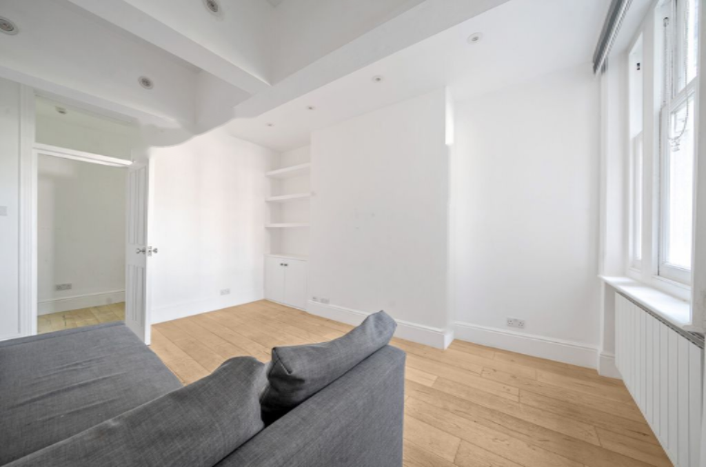 Flat in London, United Kingdom, 47 m² - picture 2