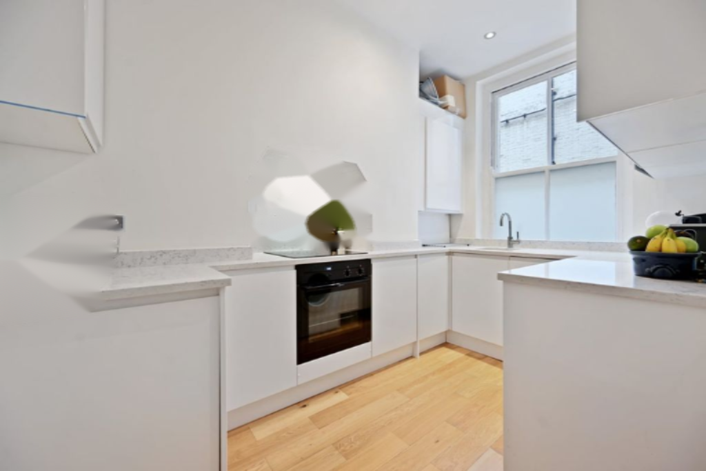 Flat in London, United Kingdom, 43 m² - picture 2