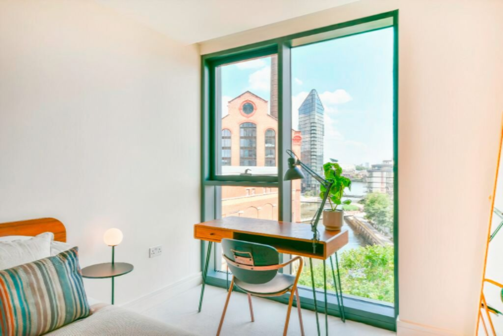 Flat in London, United Kingdom, 191 m² - picture 2