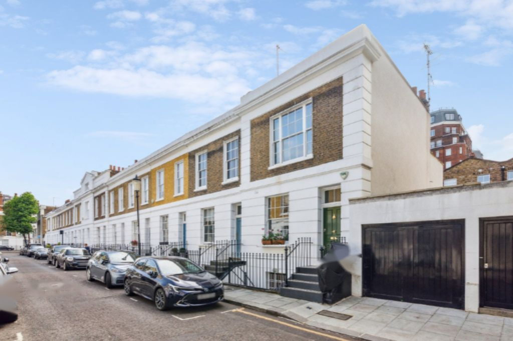 Flat in London, United Kingdom, 127 m² - picture 2