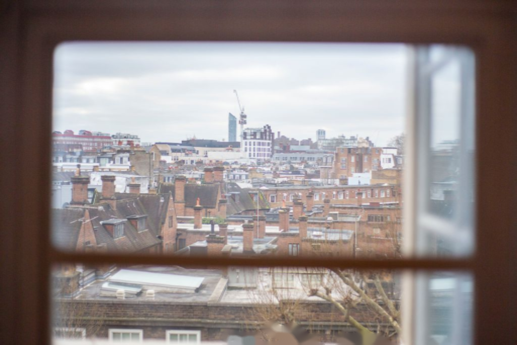 Flat in London, United Kingdom, 38 m² - picture 2