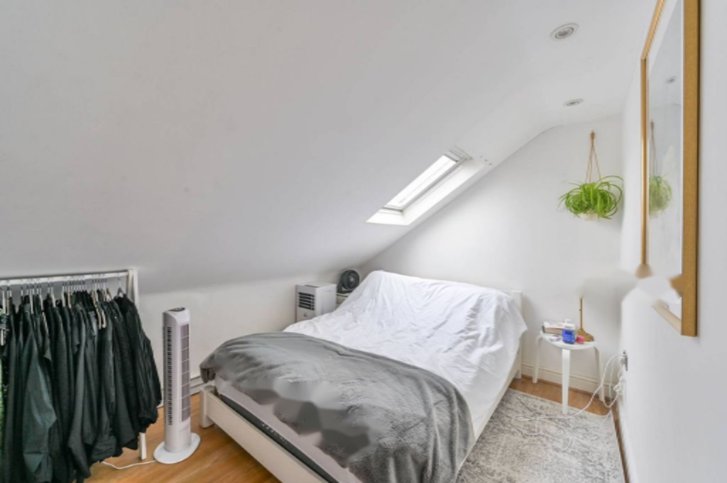 Flat in London, United Kingdom, 40 m² - picture 2