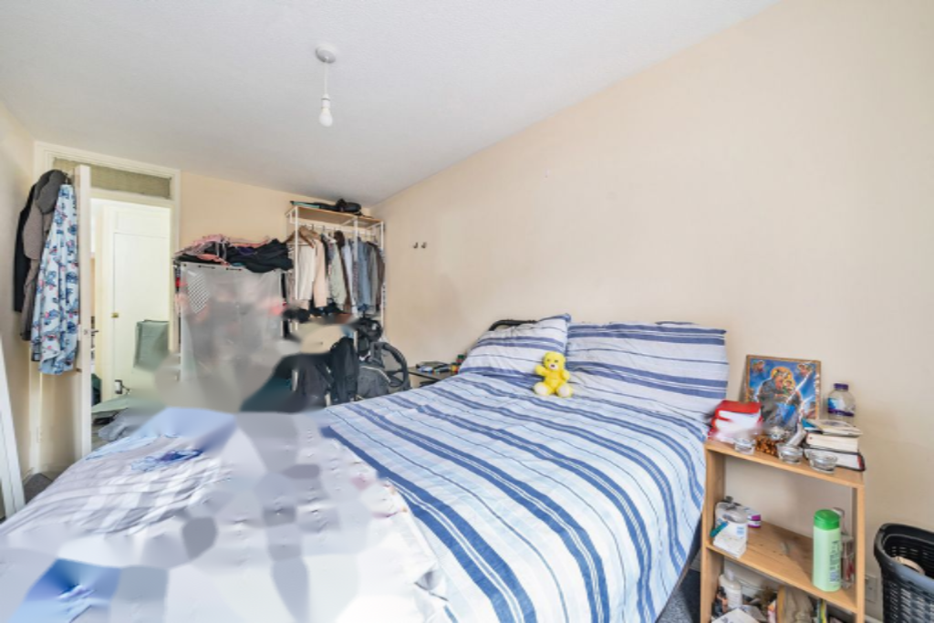 Flat in London, United Kingdom, 48 m² - picture 2