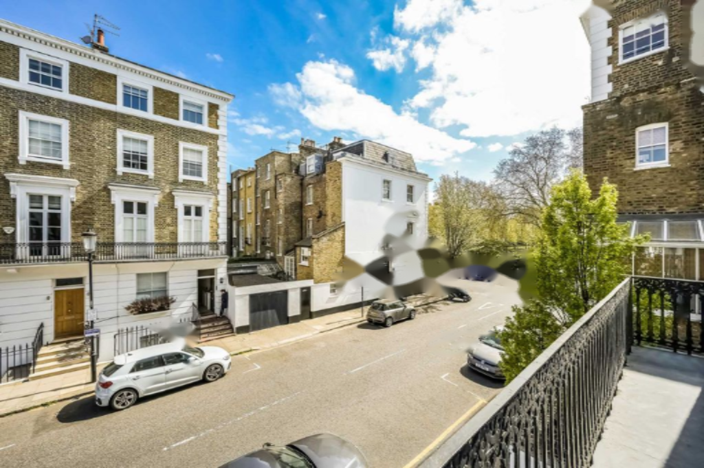 Flat in London, United Kingdom, 274 m² - picture 2