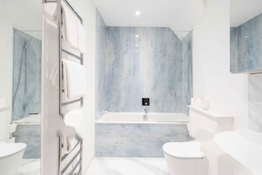 Flat in London, United Kingdom, 122 m² - picture 2