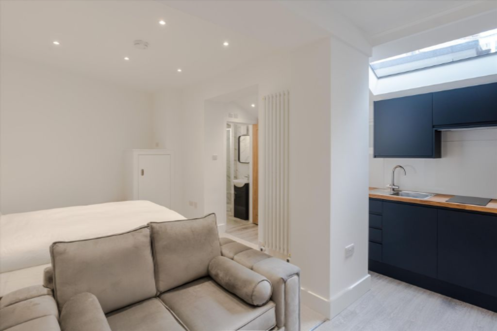 Flat in London, United Kingdom, 28 m² - picture 2