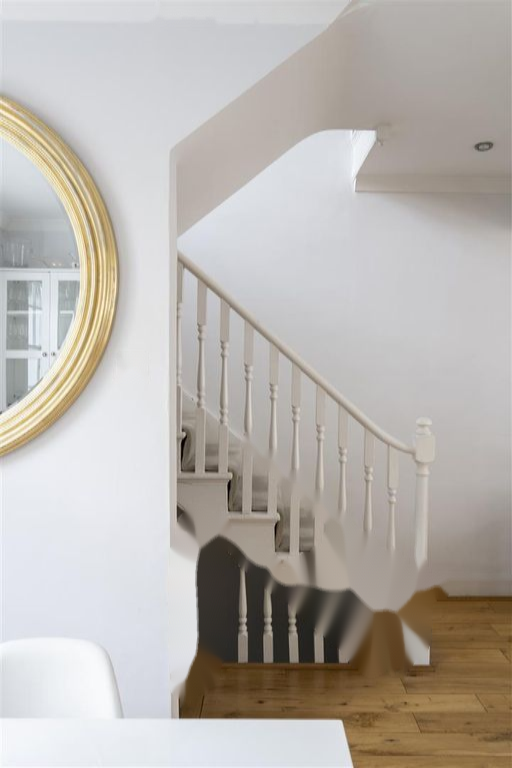 Flat in London, United Kingdom, 117 m² - picture 2