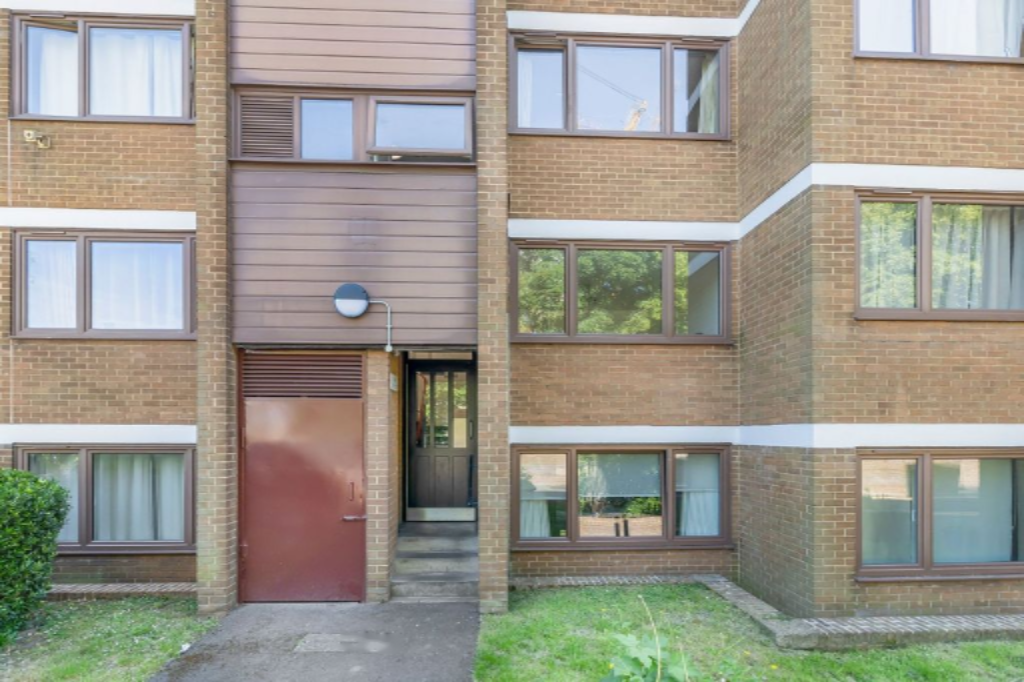 Flat in London, United Kingdom, 50 m² - picture 2