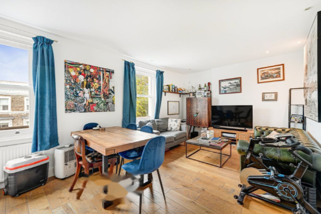 Flat in London, United Kingdom, 54 m² - picture 2