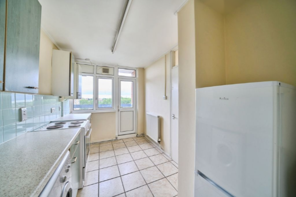 Flat in London, United Kingdom, 52 m² - picture 2