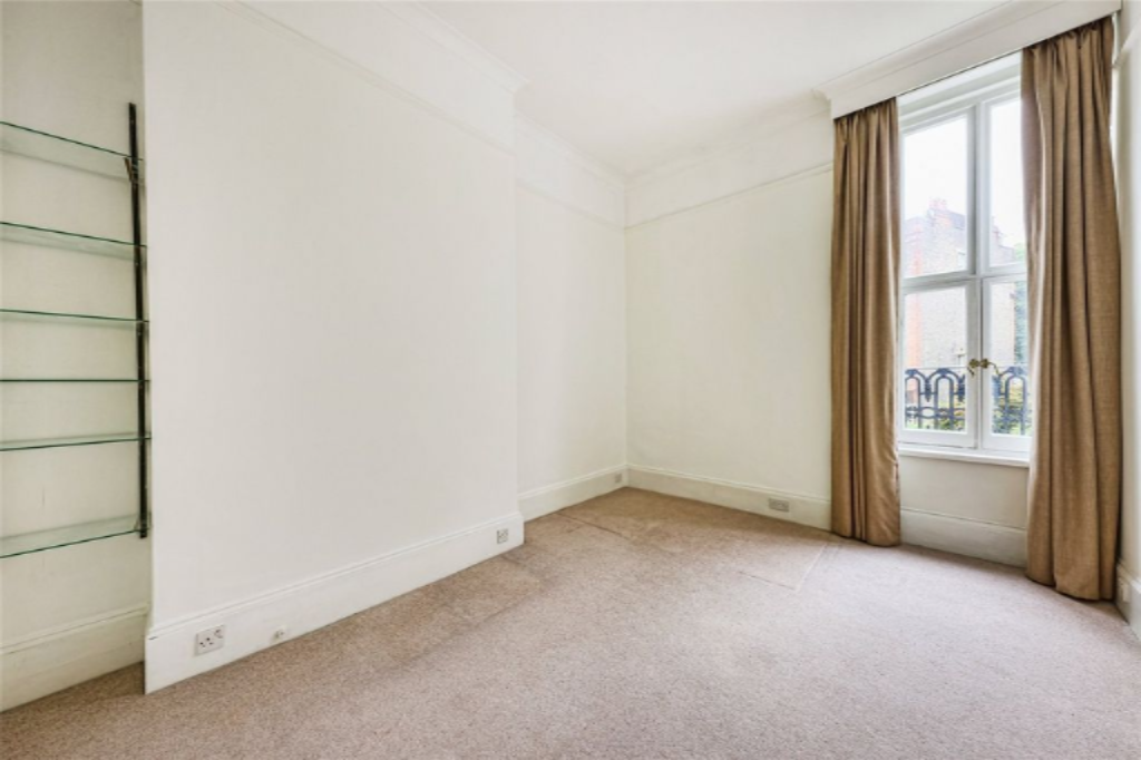 Flat in London, United Kingdom, 17 m² - picture 2