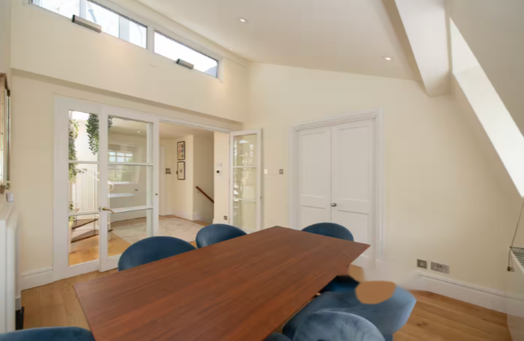 Piso en Londres, Reino Unido, 162 m² - imagen 3