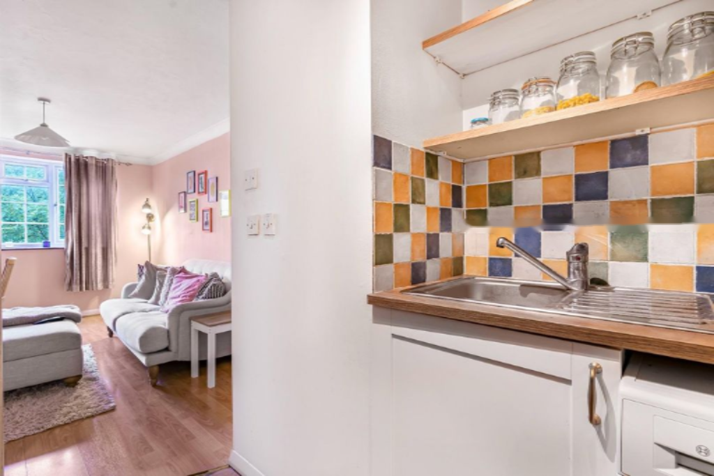 Flat in London, United Kingdom, 35 m² - picture 3