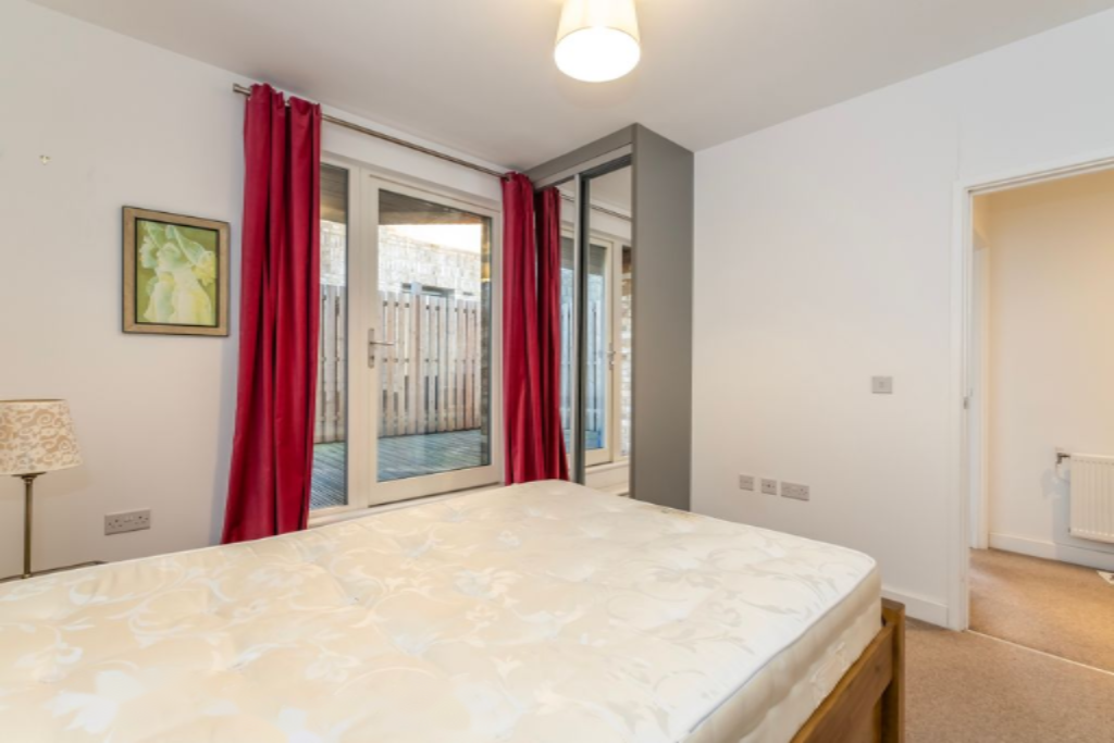 Flat in London, United Kingdom, 53 m² - picture 3