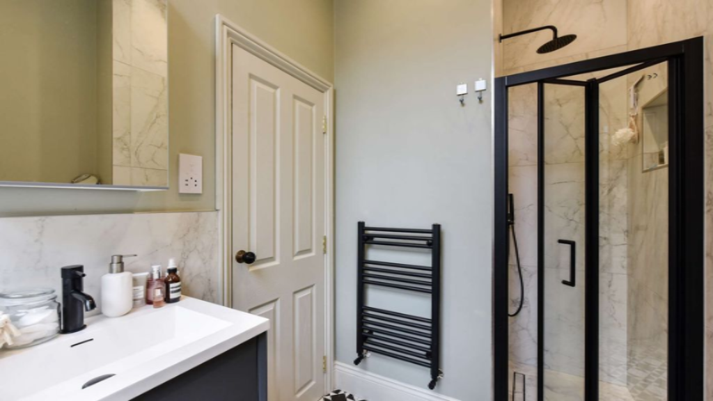 Flat in London, United Kingdom, 41 m² - picture 3