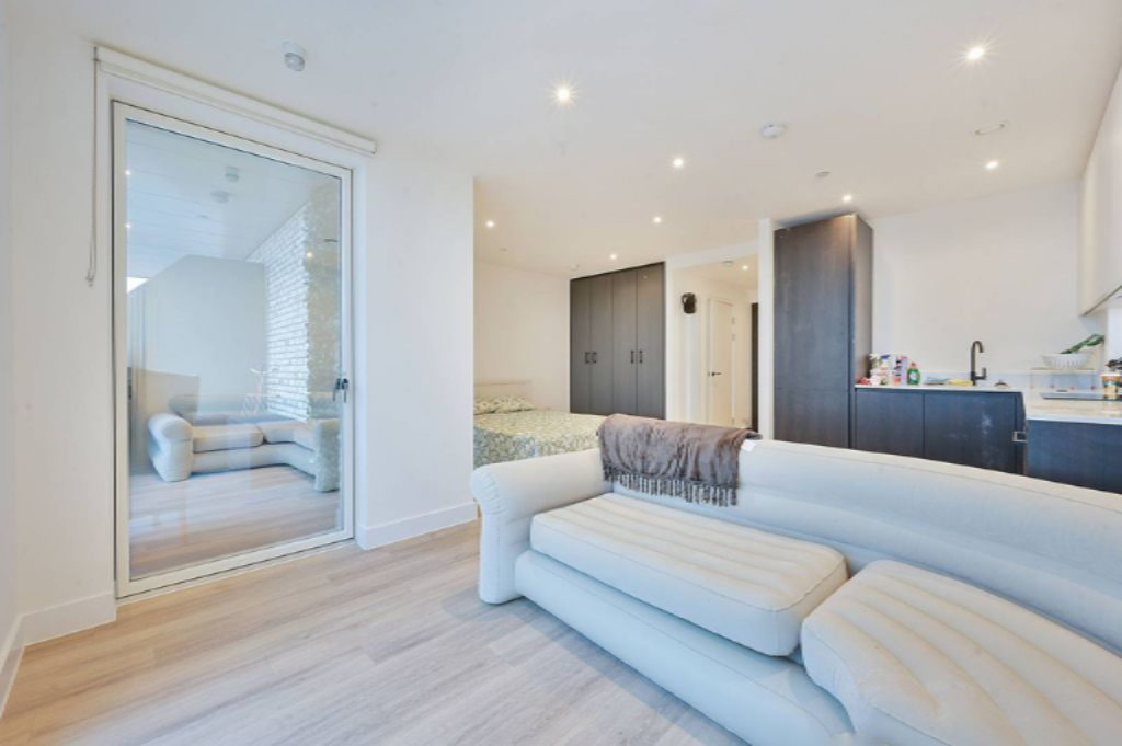 Flat in London, United Kingdom, 40 m² - picture 3