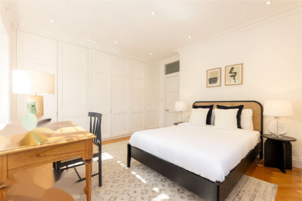 Flat in London, United Kingdom, 115 m² - picture 3