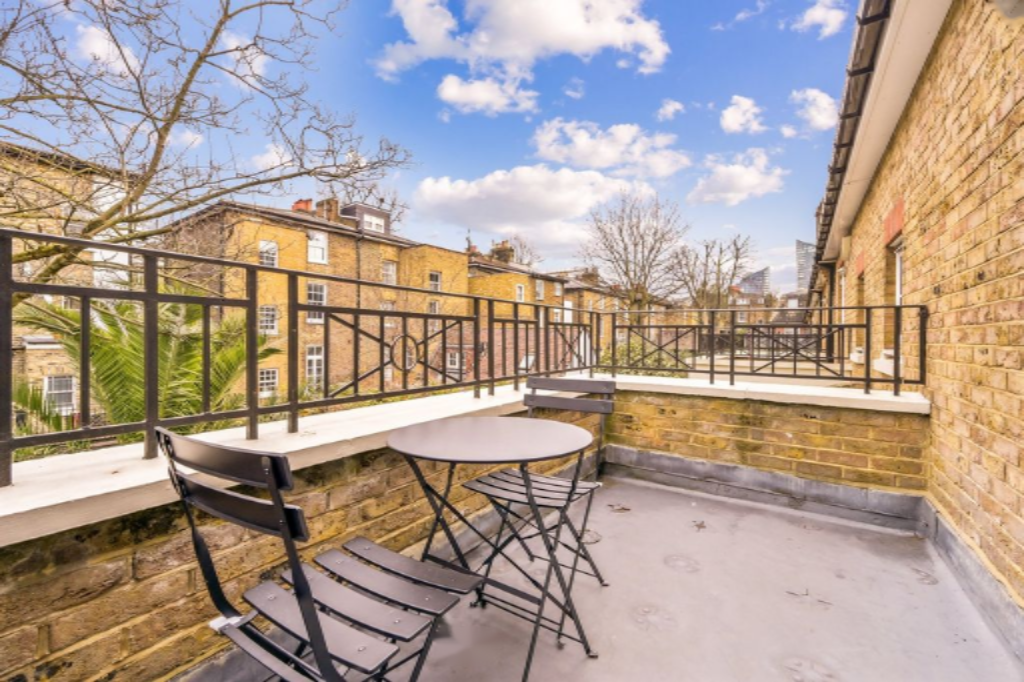 Flat in London, United Kingdom, 59 m² - picture 3