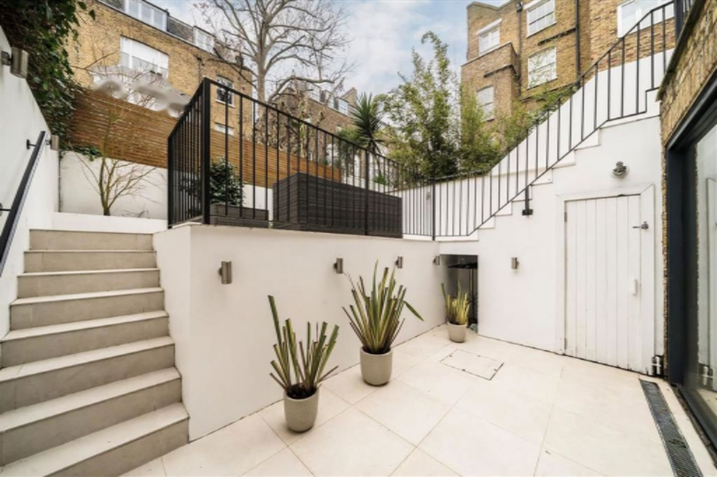 Flat in London, United Kingdom, 17 m² - picture 3