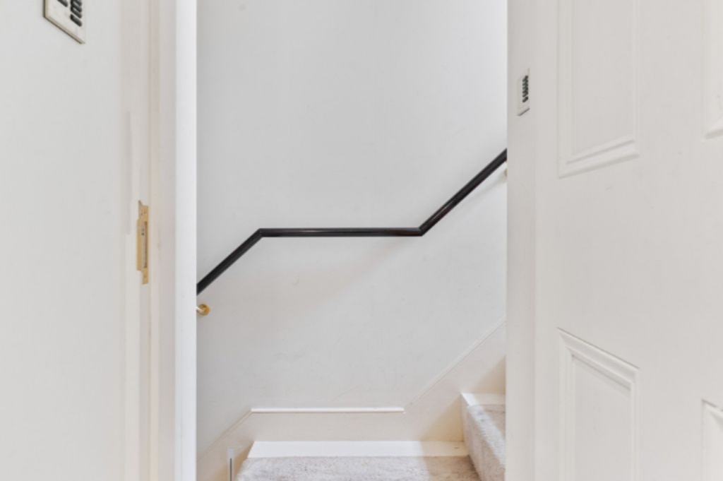 Flat in London, United Kingdom, 287 m² - picture 3